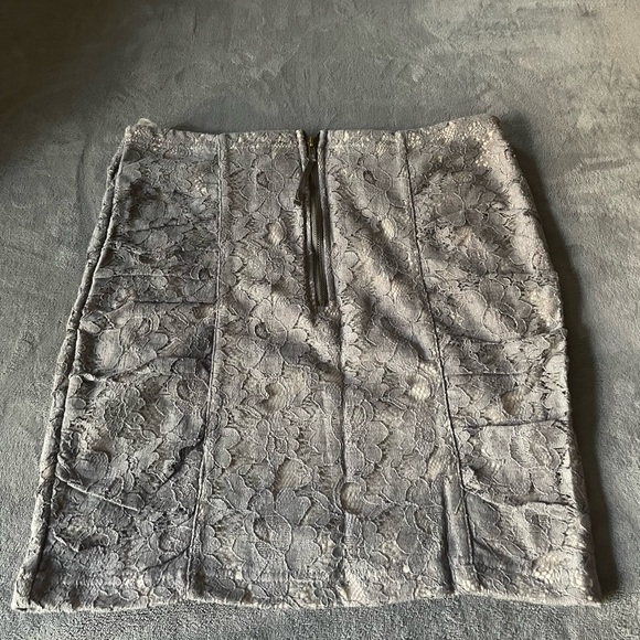 NWT Poof Couture mini bodycon lace skirt - Picture 4 of 8